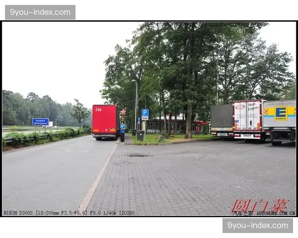 科隆vs波鸿赛前动态：两队主教练均表示将立足防守，比赛可能陷入胶着